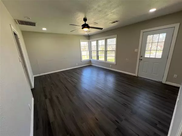 Denison, TX 75020,2912 W Elm Street