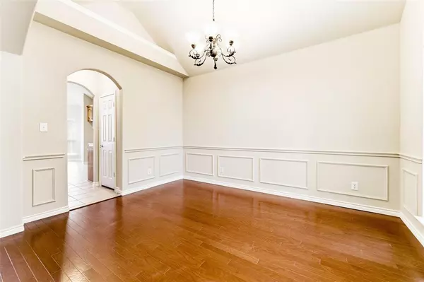 Fort Worth, TX 76052,13366 Leather Strap Drive