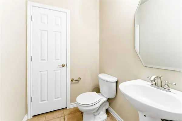 Fort Worth, TX 76052,13366 Leather Strap Drive