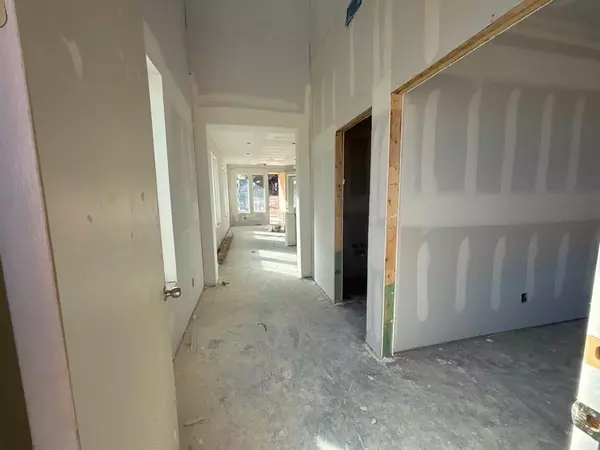 545 Waterford Park Boulevard, Weatherford, TX 76087