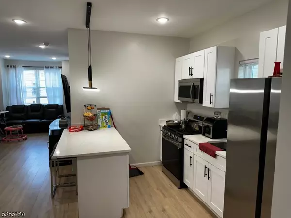 Paterson City, NJ 07522,86 N 7Th St