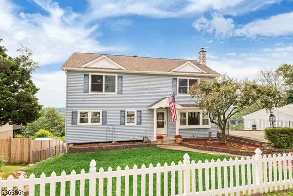 33 MUSCONETCONG AVENUE, Hopatcong Boro, NJ 07843