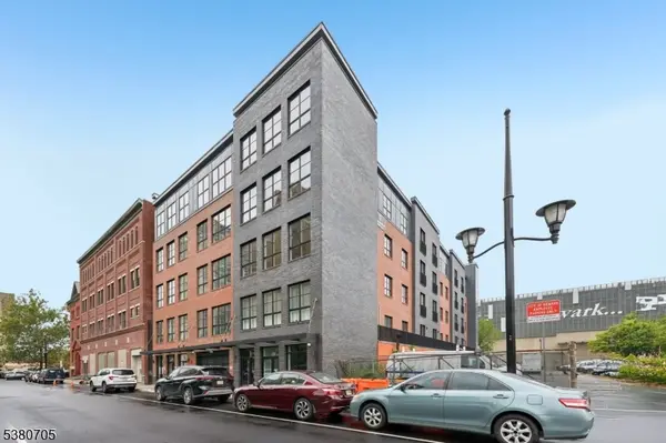 Newark City, NJ 07102,289 Halsey St #200