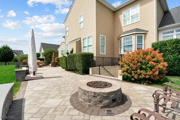 Raritan Twp., NJ 08822,5 Erin Place