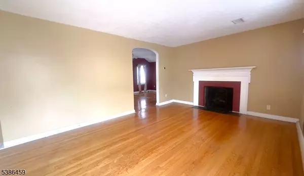 Elizabeth City, NJ 07202,706 Cedar Ave