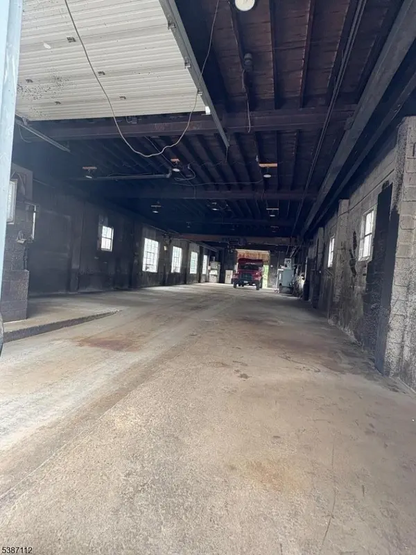 Flemington Boro, NJ 08822,18 Allen St