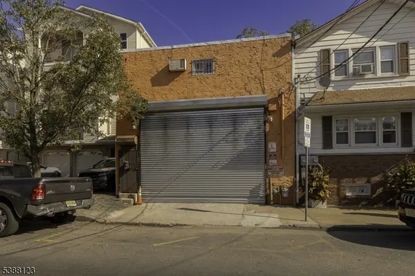 Newark City, NJ 07105,150 E Kinney St