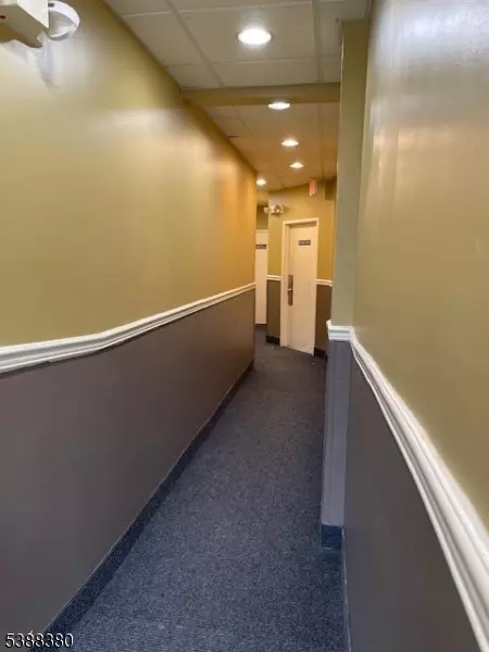 Montclair Twp., NJ 07042,398 Bloomfield Ave