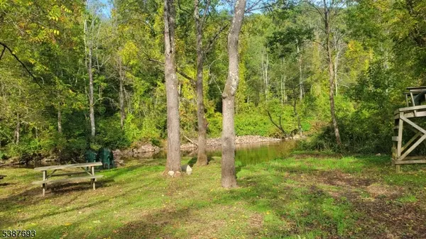 Washington Twp., NJ 07853,284 W Mill Rd