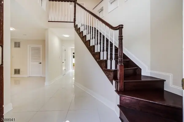 Edison Twp., NJ 08820,8 Stephenville Pkwy