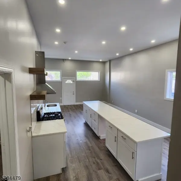 Haledon Boro, NJ 07508,333 W Clinton St