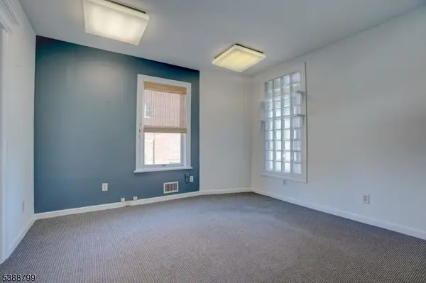 Montclair Twp., NJ 07042,92 Church St 1st fl