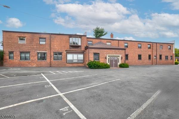 209 Cooper Ave Ste 12, Montclair Twp., NJ 07043