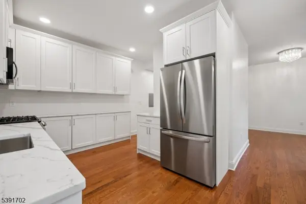 Boonton Town, NJ 07005,915 3L Main St