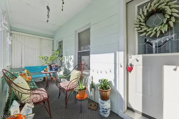 Montclair Twp., NJ 07042,74 Forest St #1