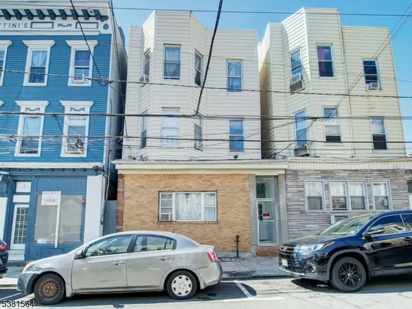 411 Monastery Pl, Union City, NJ 07087