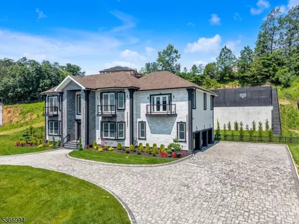 Totowa Boro, NJ 07512,125 Hamilton Trl