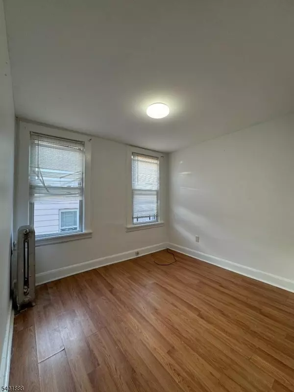 Irvington Twp., NJ 07111,107 Melville Pl #2