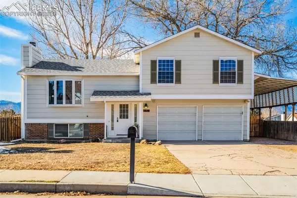 7570 Bell DR, Colorado Springs, CO 80920