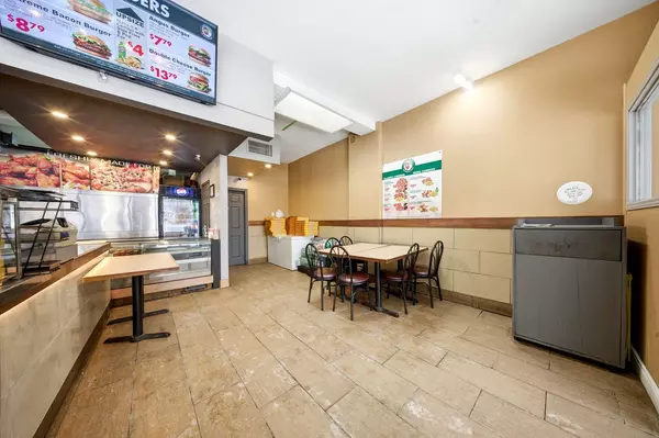 Toronto C14, ON M2N 5R5,5439 Yonge ST