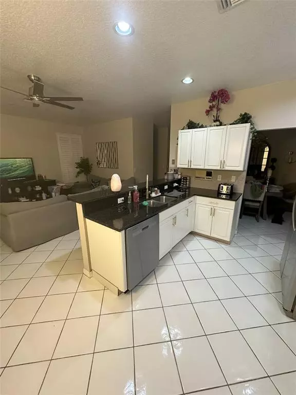 Lake Worth, FL 33467,6864 Torch Key