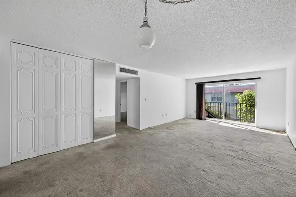 Oakland Park, FL 33311,801 W Oakland Park Blvd #C16