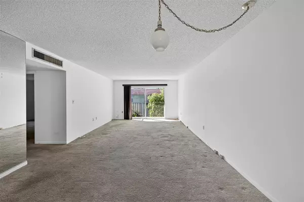 Oakland Park, FL 33311,801 W Oakland Park Blvd #C16