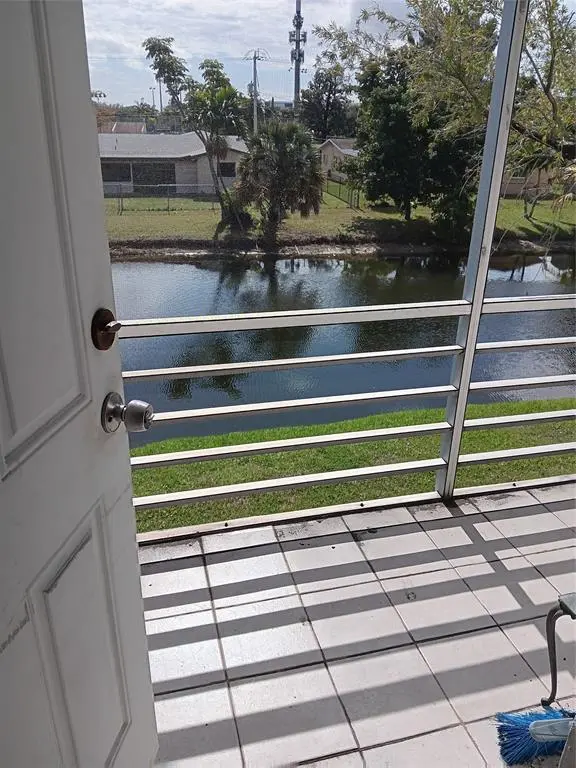 Lauderhill, FL 33313,4310 NW 12th Ct #203