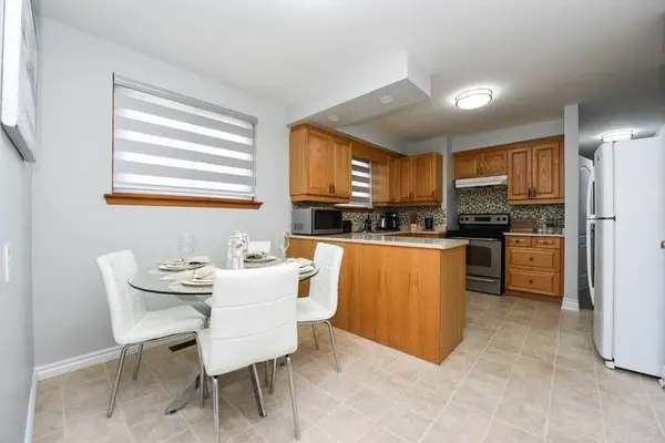 Brampton, ON L6Y 1X1,13 Armbro AVE