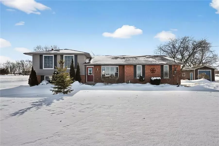 6140 Sixteen RD, West Lincoln, ON L0R 2A0