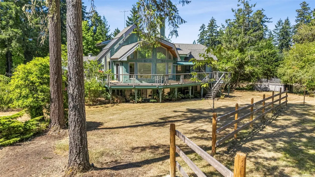 4786 Hillbank Rd, Cowichan Bay, BC V0R 1N1