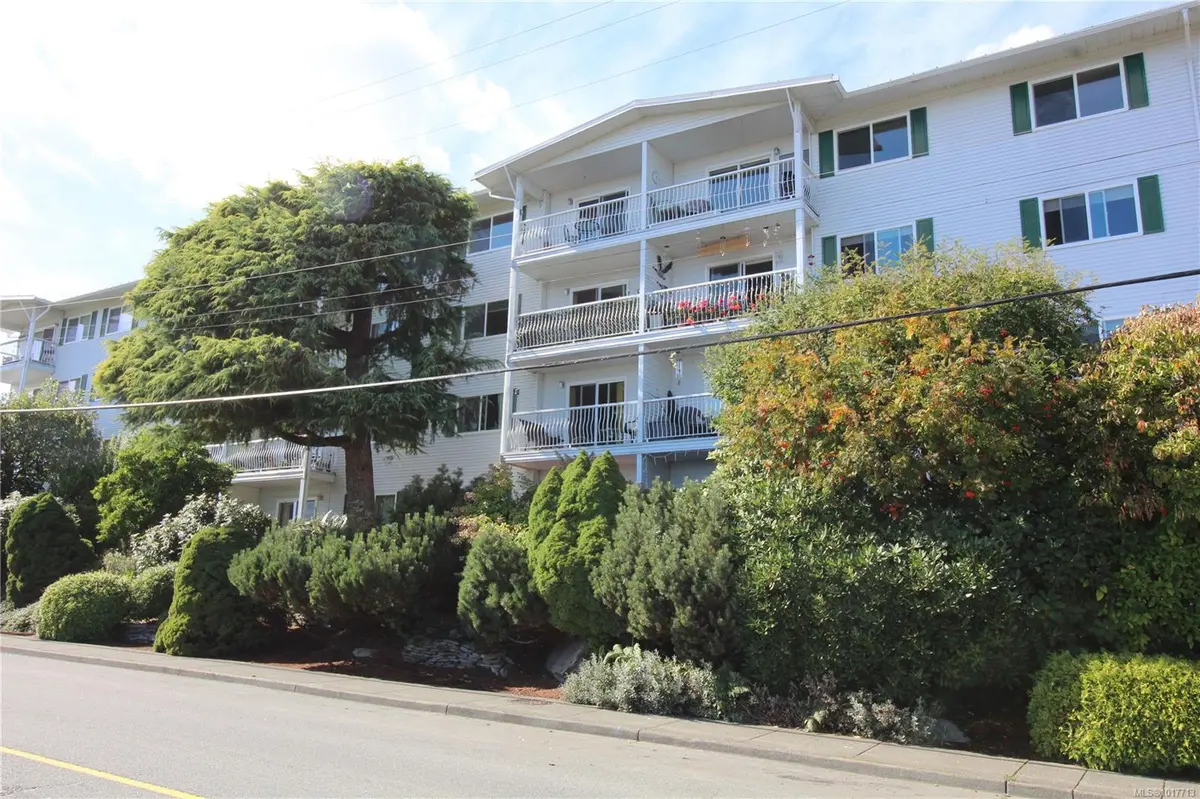 9942 Daniel St #303, Chemainus, BC V0R 1K1