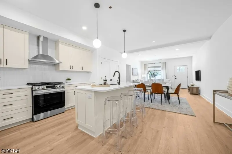 Montville Twp., NJ 07082,106 Encampment Ct