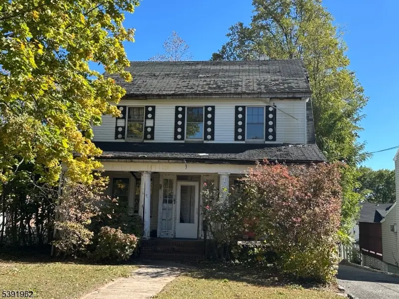 Millburn Twp., NJ 07041,30 Walnut Ave