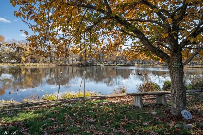 Bloomingdale Boro, NJ 07403,21 Sunrise Ave