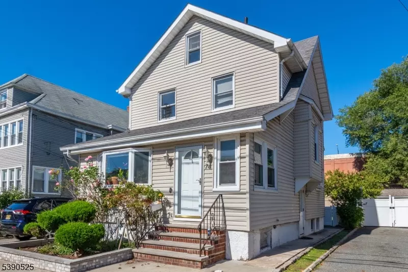 Clifton City, NJ 07011,74 Trimble Ave