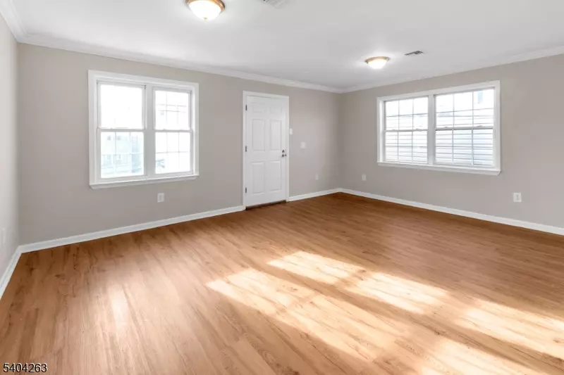 Elizabeth City, NJ 07206,139 Inslee Pl #2