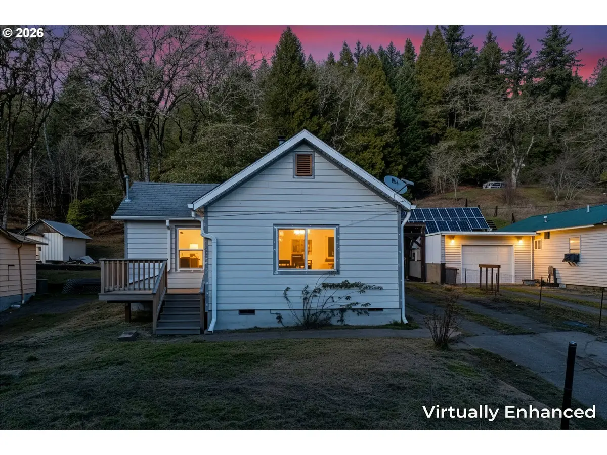 Oakridge, OR 97463,48247 E 2ND ST