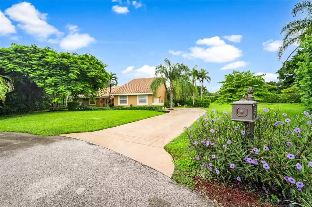 Parkland, FL 33067,7604 Lexington Ln