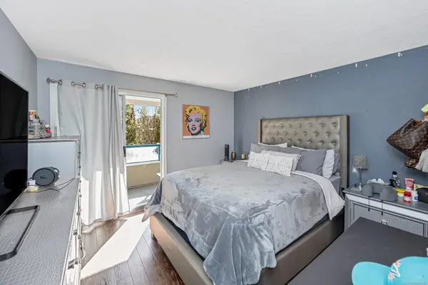 1223 Johnson St #206, Victoria, BC V8V 3N9