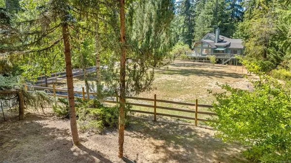 4786 Hillbank Rd, Cowichan Bay, BC V0R 1N1