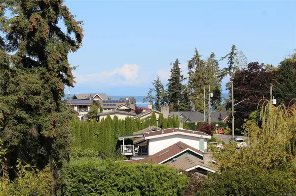 9942 Daniel St #303, Chemainus, BC V0R 1K1