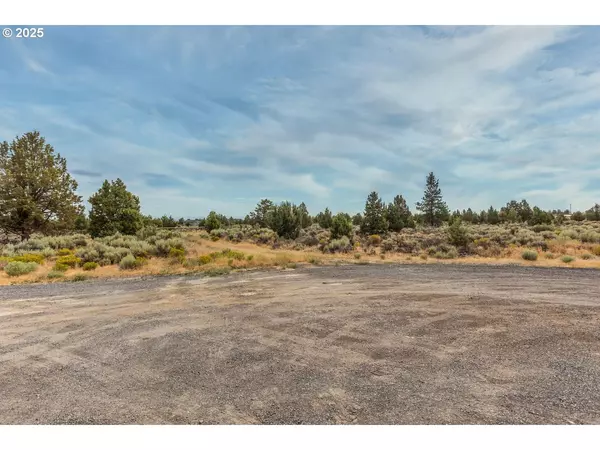 Bend, OR 97702,60840 BILLADEAU RD