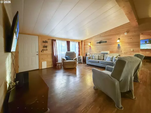 Brookings, OR 97415,16947 PARKVIEW DR