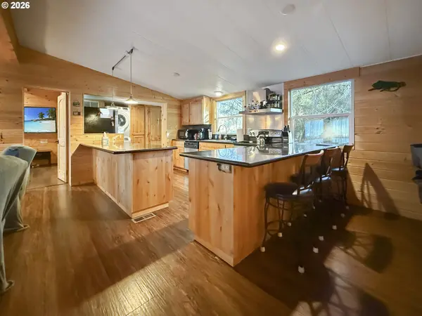 Brookings, OR 97415,16947 PARKVIEW DR