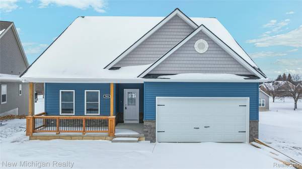 7453 Village CT, Davisburg, MI 48350