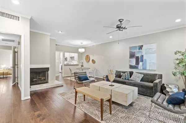 Fort Worth, TX 76109,4403 Bellaire Drive S #224S