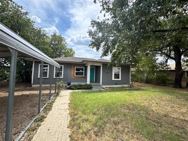 317 W 7th Street,  Baird,  TX 79504