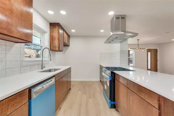 Dallas, TX 75233,3021 El Tovar Avenue