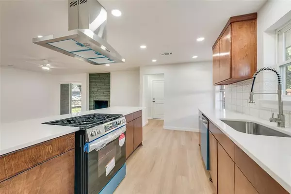 Dallas, TX 75233,3021 El Tovar Avenue